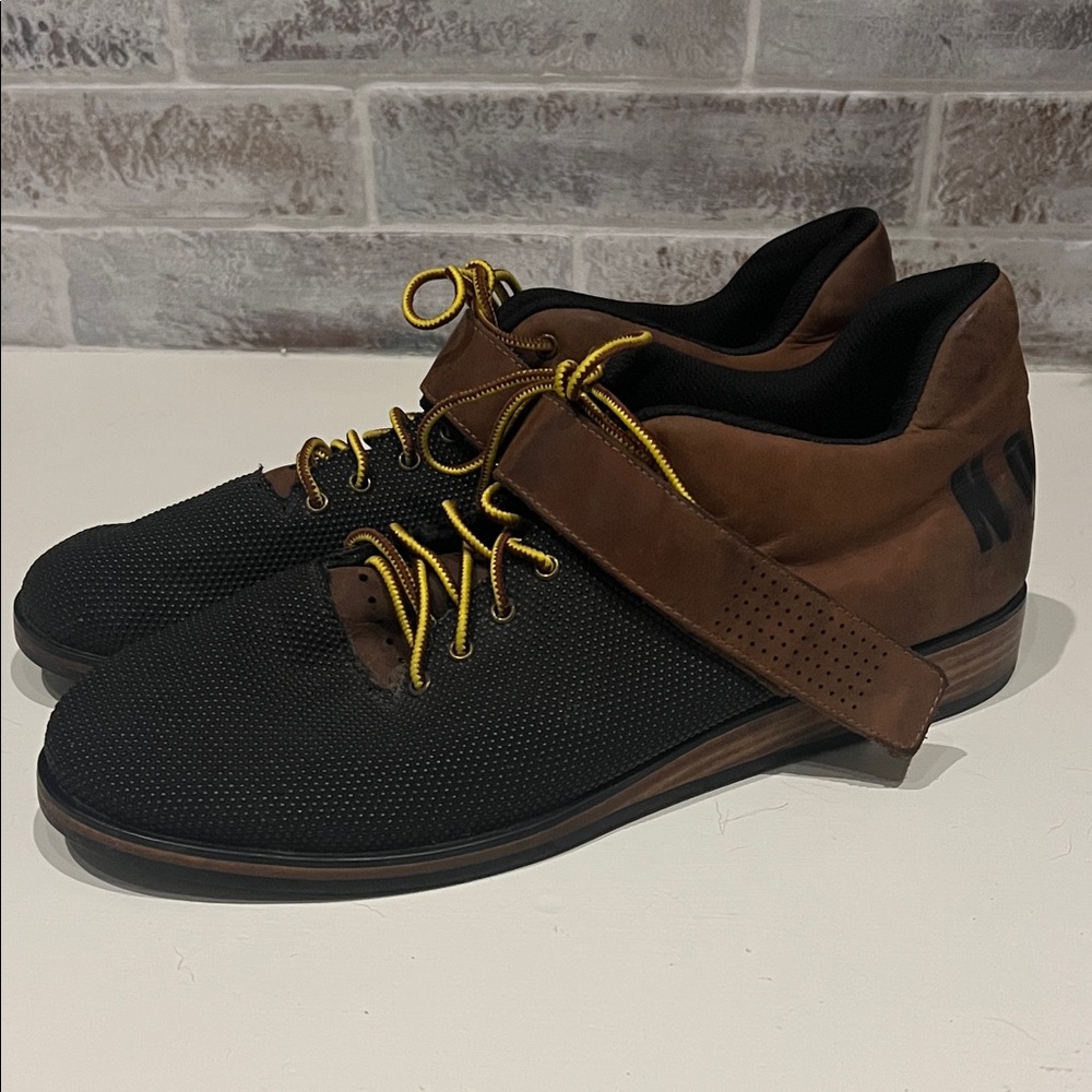 NOBULL Black and Brown Lifters